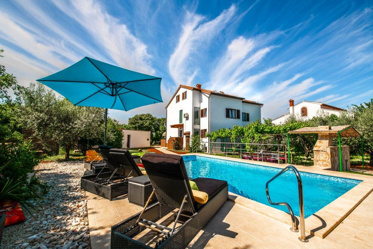 Holiday Home Mara Fondole エクステリア 写真