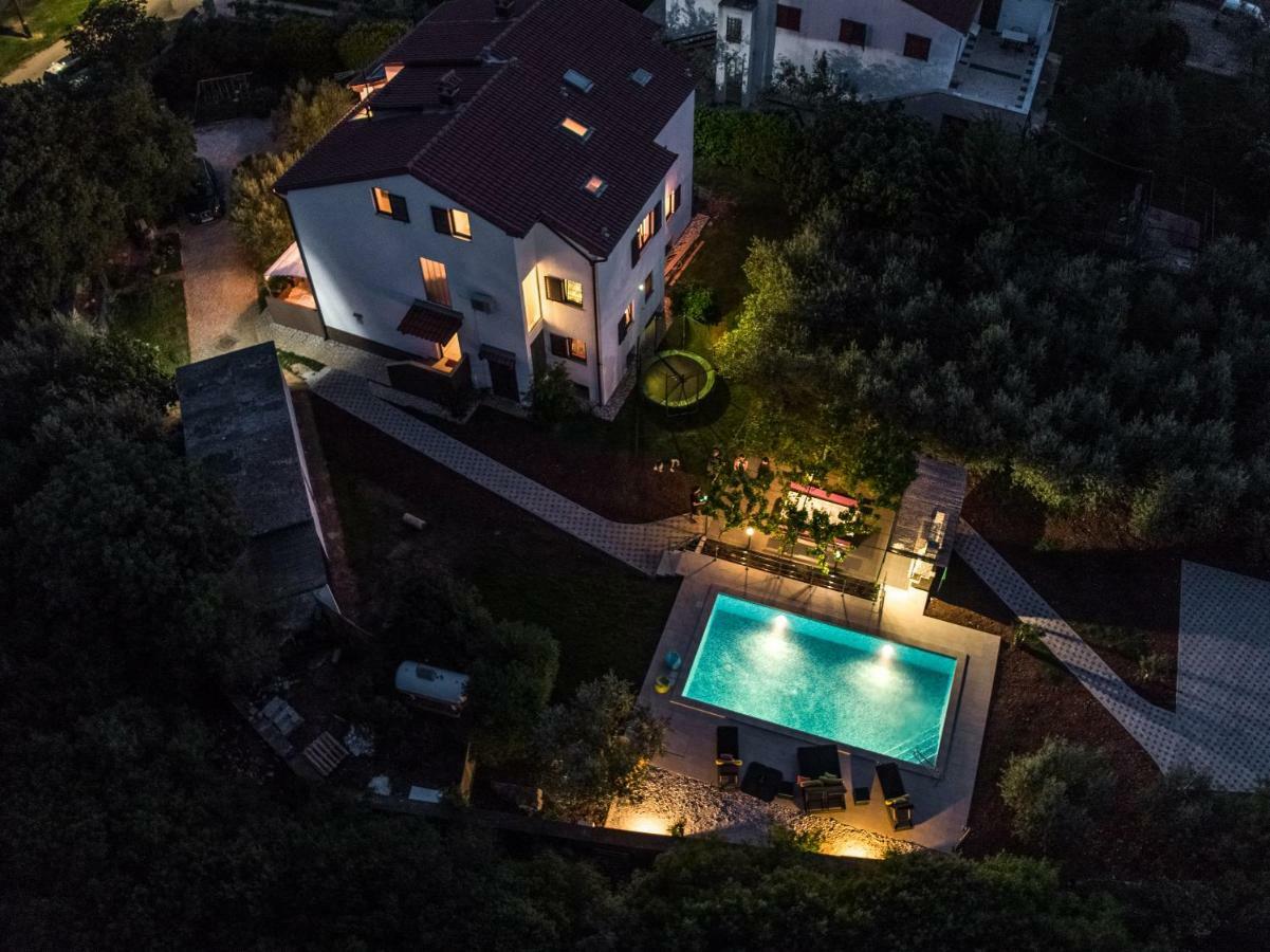 Holiday Home Mara Fondole エクステリア 写真