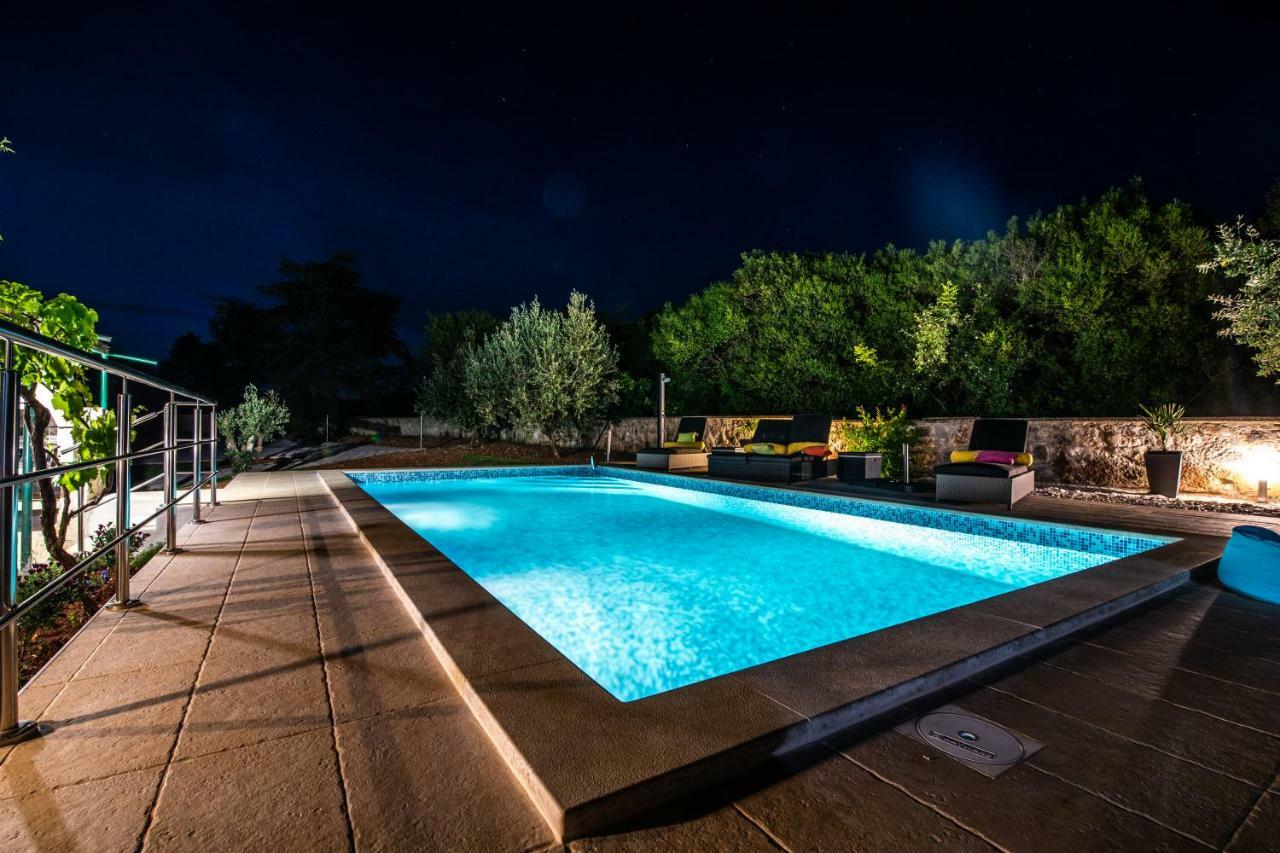 Holiday Home Mara Fondole エクステリア 写真